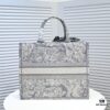 Large Size 🔥 Embroidered Edge Dior New Arrival Boutique Shopping Bag! Boutique Synchronized Update! Limited Edition Celebrity Style! Extremely Stylish! Imported Fabric 👍 High-End Quality! Seamlessly Matches Boutique Version, No Worries at All! Extra-Large Capacity, Perfect Choice for Outings 👍