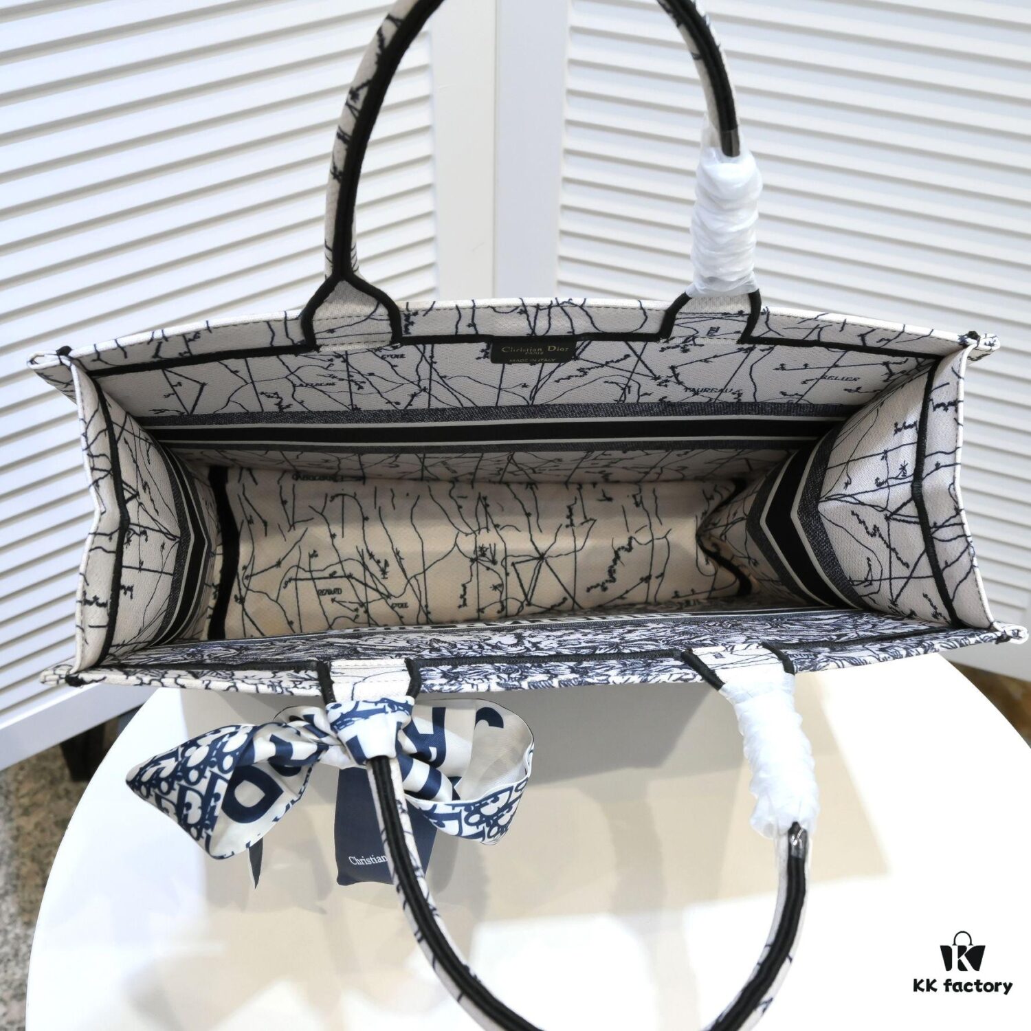 Large DIOR Dior Shopping Bag with Silk Scarf, Embroidered Edging, Limited Edition, Celebrity Style, High-End Quality