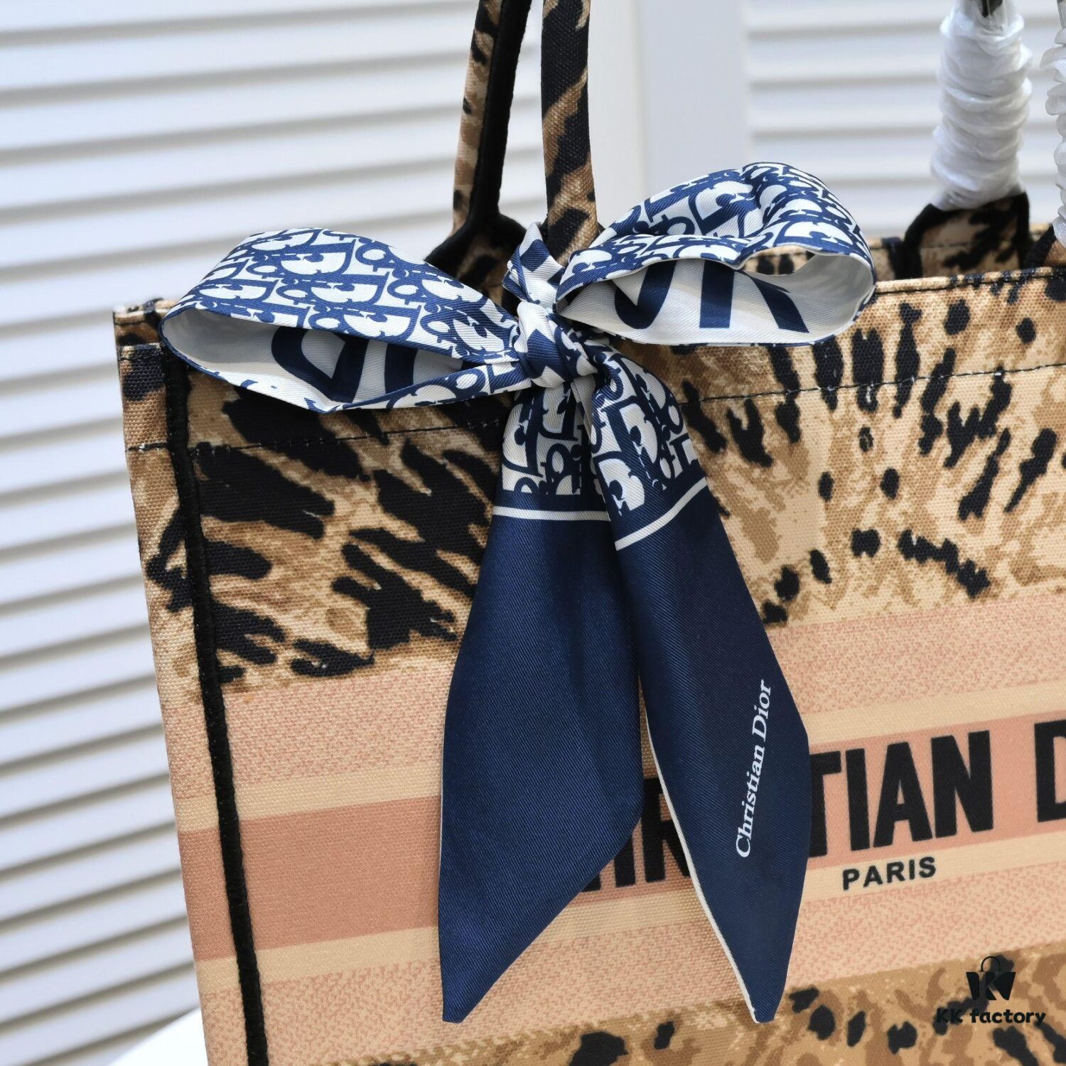 Dior Small Shopping Bag with Silk Scarf, Hemmed, New Arrival at Dior Counter, Limited Edition Worn by Celebrities, Stylish and Premium Quality, Imported Fabric