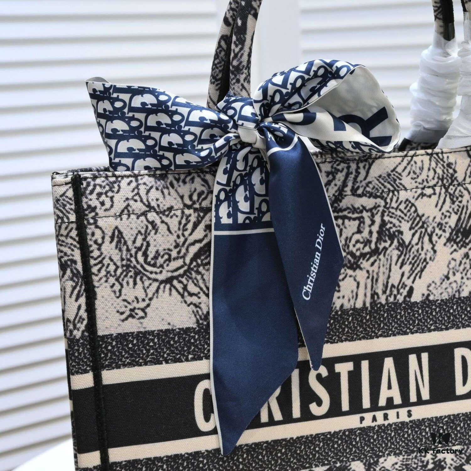 Dior Small Shopping Bag with Silk Scarf, Hemmed, Limited Edition, Celebrity Style, Imported Fabric, High-End Quality