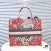 Large Size 🔥 Embroidered Edge Dior Shopping Tote – Official Store New Arrival, Limited Edition, Celebrity Style, Comes with Scarf