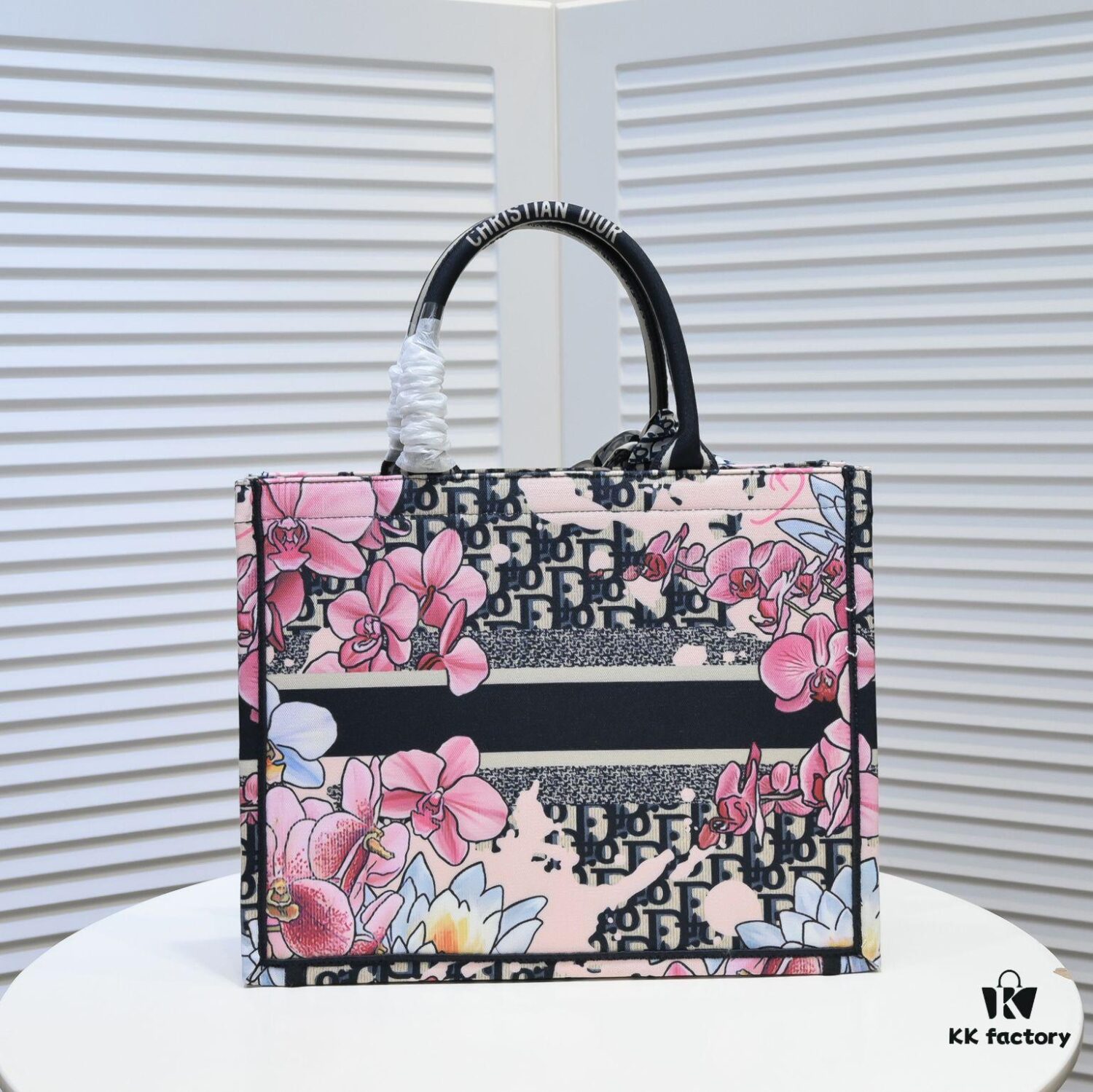 Dior Small Shopping Bag with Silk Scarf, Bound Edges, New Arrival from Dior Counter, Limited Edition, Celebrity Style