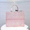Large Size 🔥 Embroidered Edge Dior New Arrival Shopping Tote! Counter Version! Limited Edition Worn by Celebrities! Extremely Stylish! Imported Fabric, High-End Quality! Indistinguishable from Genuine Store Items! Extra-Large Capacity, Perfect for Outings!