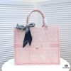 Large Size 🔥 Embroidered Edge Dior New Arrival Shopping Tote! Counter Version! Limited Edition Worn by Celebrities! Extremely Stylish! Imported Fabric, High-End Quality! Indistinguishable from Genuine Store Items! Extra-Large Capacity, Perfect for Outings!