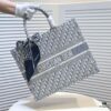 Large Size with Silk Scarf 🔥 Embroidered Edge Dior New Arrival Shopping Tote! Counter Synchronized Update! Limited Edition Worn by Celebrities! Extremely Stylish! Imported Fabric, High-End Quality! Seamlessly Matches Authentic Counter Version! Extra-Large Capacity, Ideal for Outings!