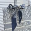 Large Size with Silk Scarf 🔥 Embroidered Edge Dior New Arrival Shopping Tote! Counter Synchronized Update! Limited Edition Worn by Celebrities! Extremely Stylish! Imported Fabric, High-End Quality! Seamlessly Matches Authentic Counter Version! Extra-Large Capacity, Ideal for Outings!