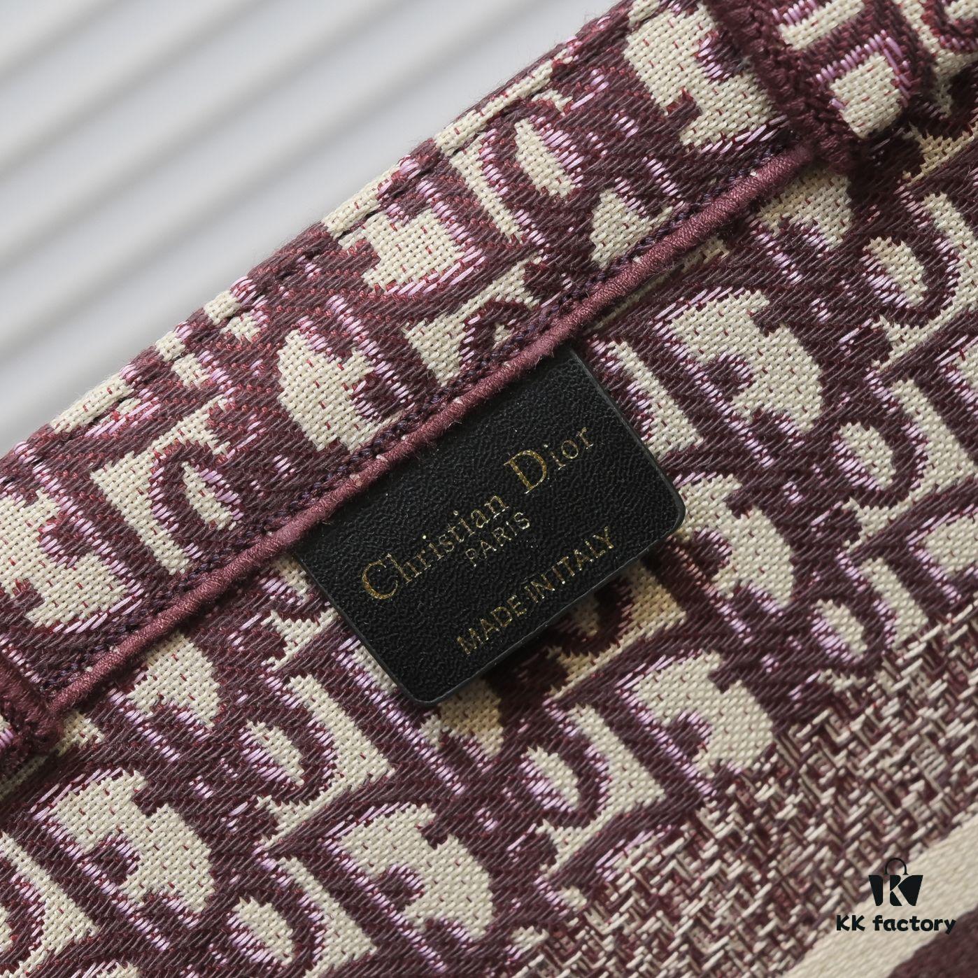 Dior Small Shopping Bag with Silk Scarf, Bound Edges, New Arrival from Dior Counter, Limited Edition Worn by Celebrities, Stylish and Elegant, Imported Fabric, High-End Quality