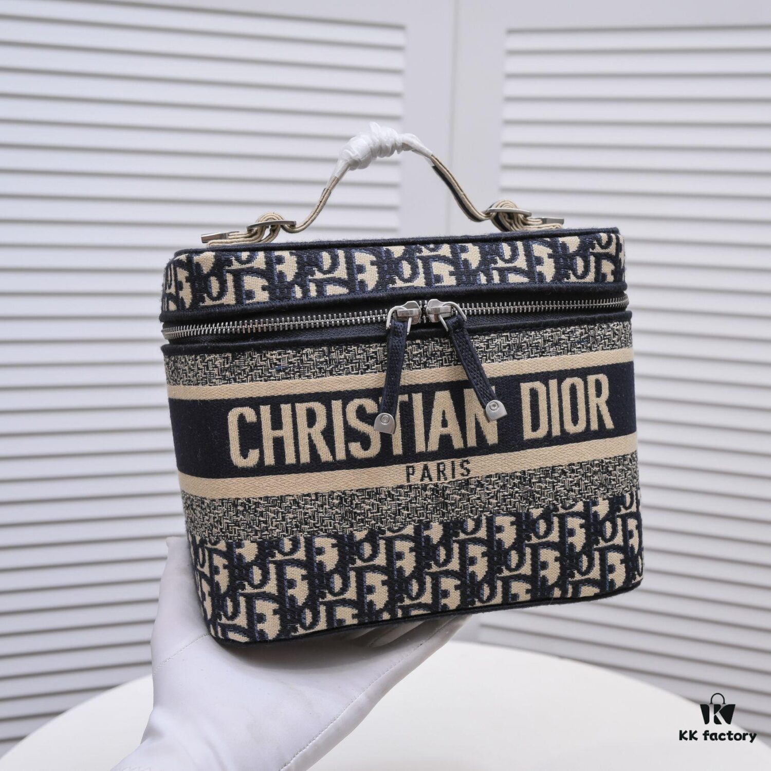 Large DIOR Monogram Embroidery 2020 Hottest Makeup Bag - Extra Large Capacity for All Essentials, Perfect for Travel - 25 x 19.5 x 14 cm