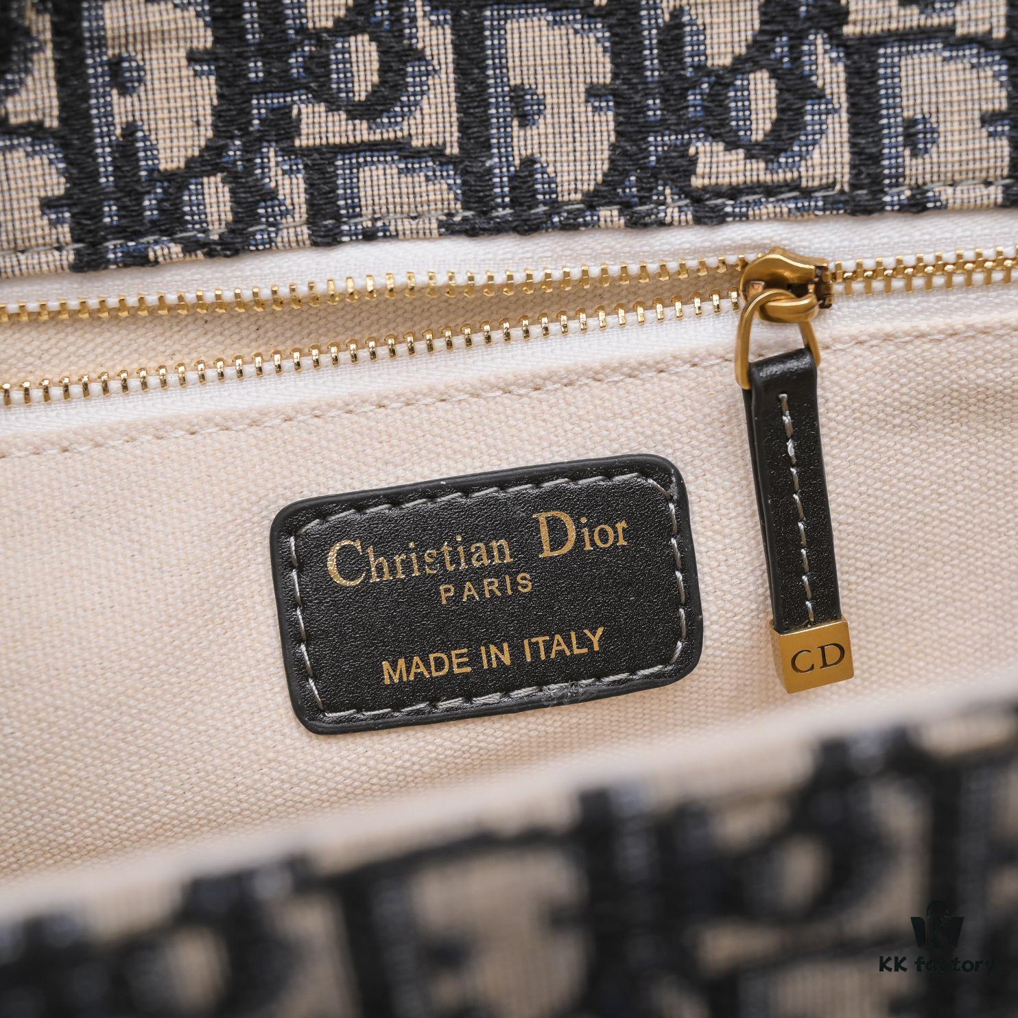 DIOR OBLIQUE Flap Handheld Bag with Chain Detail