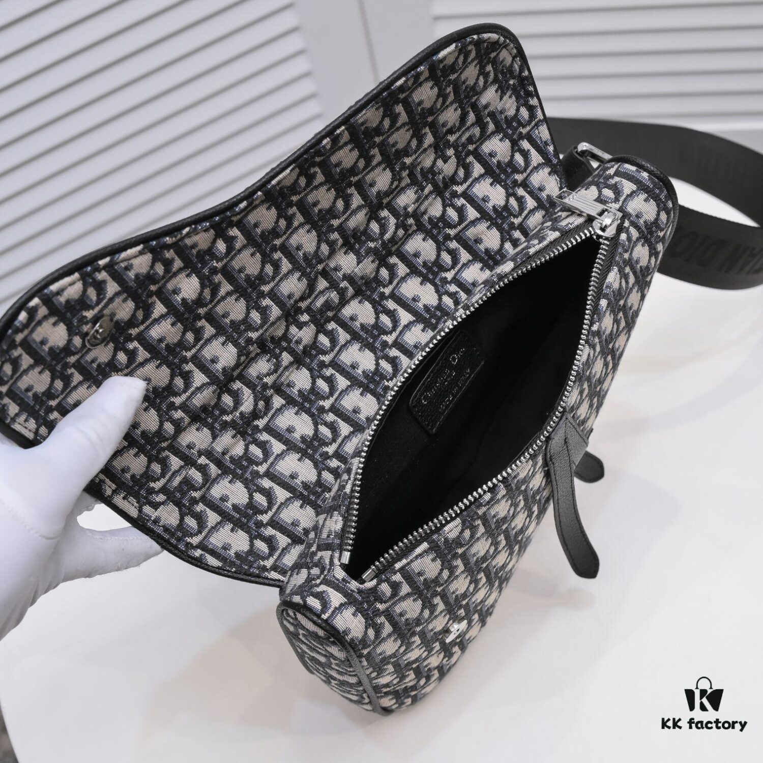 Dior Men's SADDLE Unisex Crossbody Bag / Chest Bag