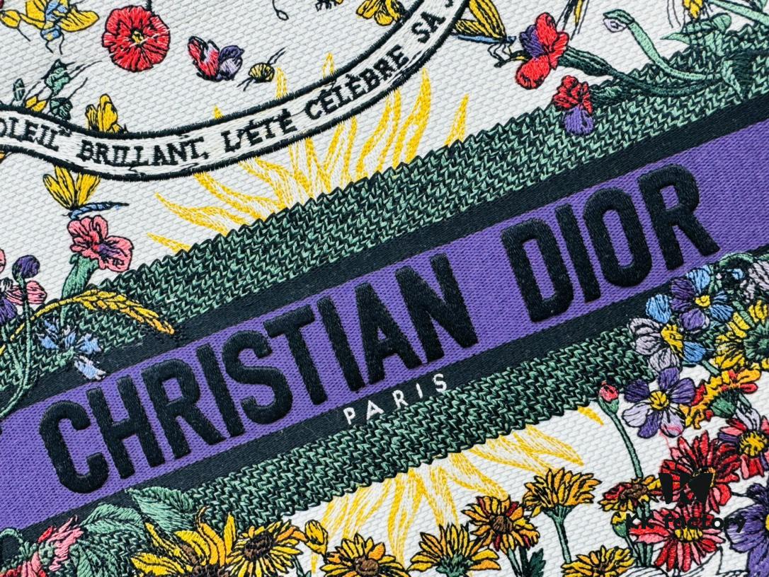 Thick Thread, Heavy Fabric Original Order Medium Di0r Book Tote