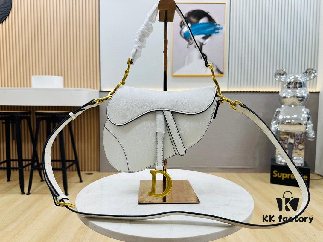 New Arrival☀️ Palm Grain Saddle Bag – Be a Classic with Classics