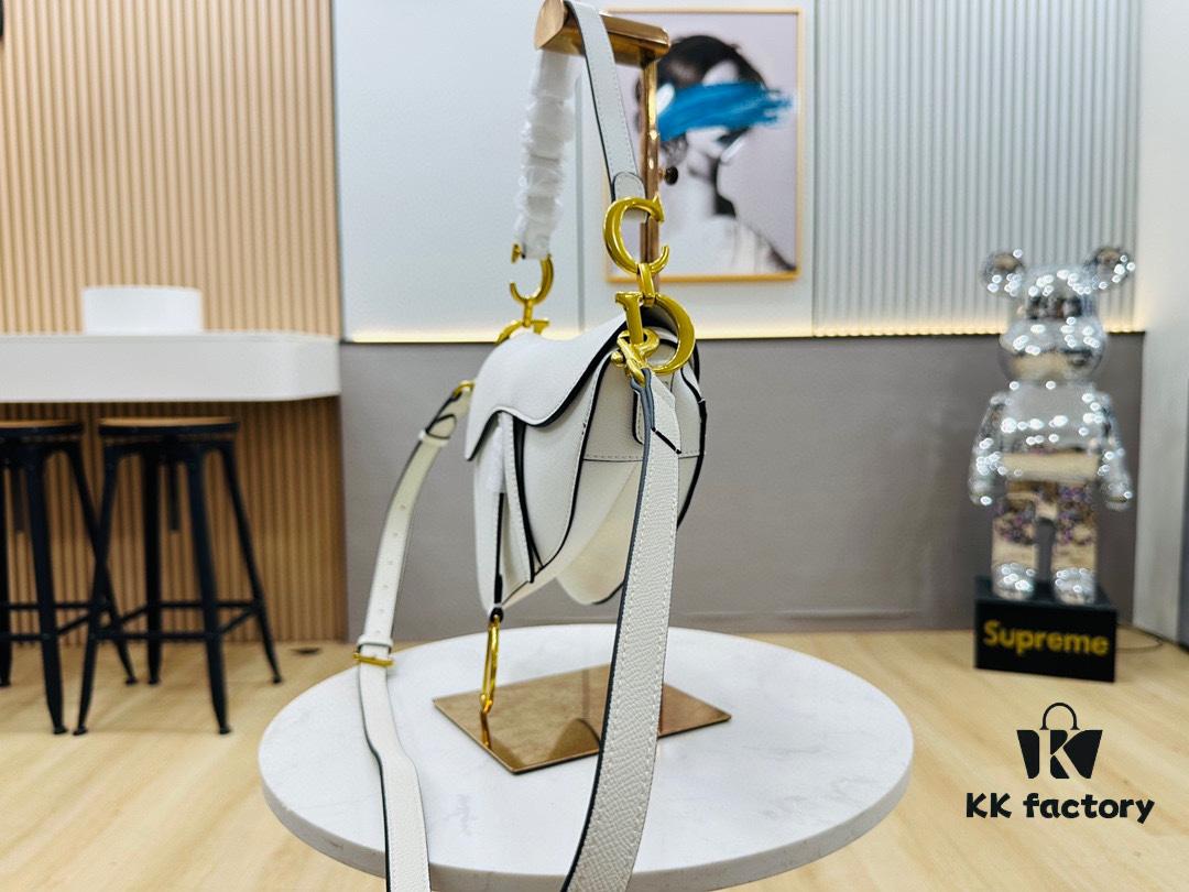 New Arrival☀️ Palm Grain Saddle Bag – Be a Classic with Classics