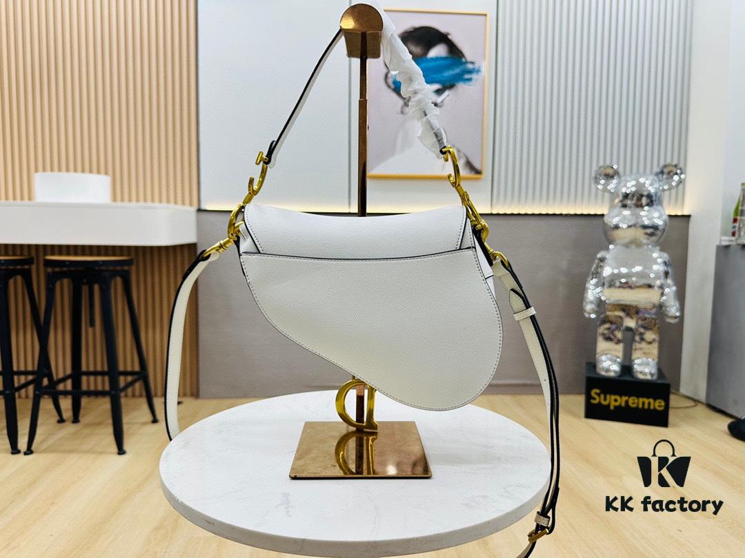 New Arrival☀️ Palm Grain Saddle Bag – Be a Classic with Classics