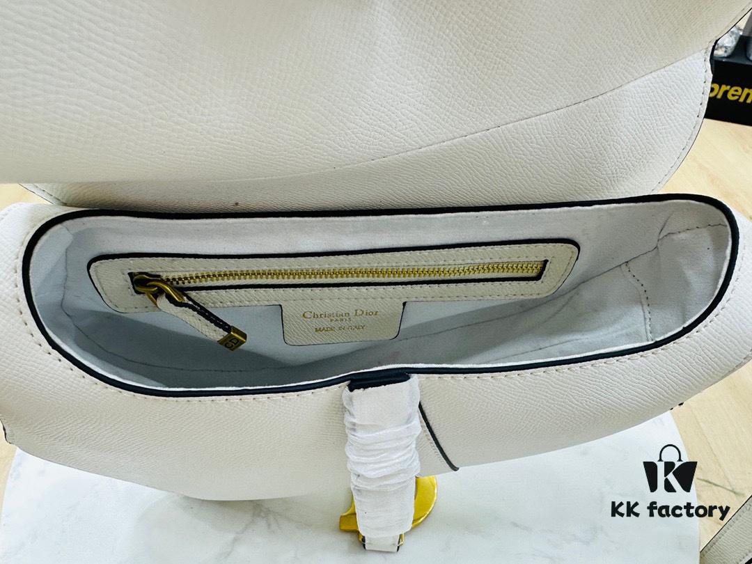 New Arrival☀️ Palm Grain Saddle Bag – Be a Classic with Classics