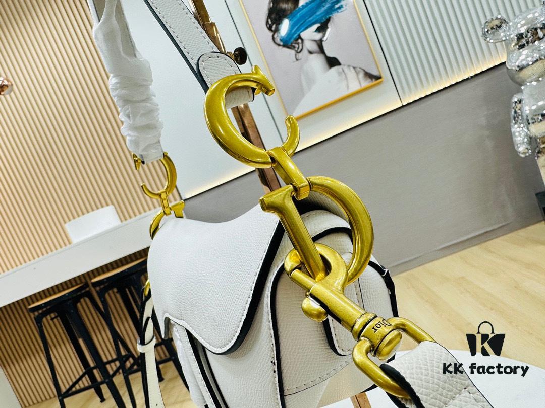 New Arrival☀️ Palm Grain Saddle Bag – Be a Classic with Classics