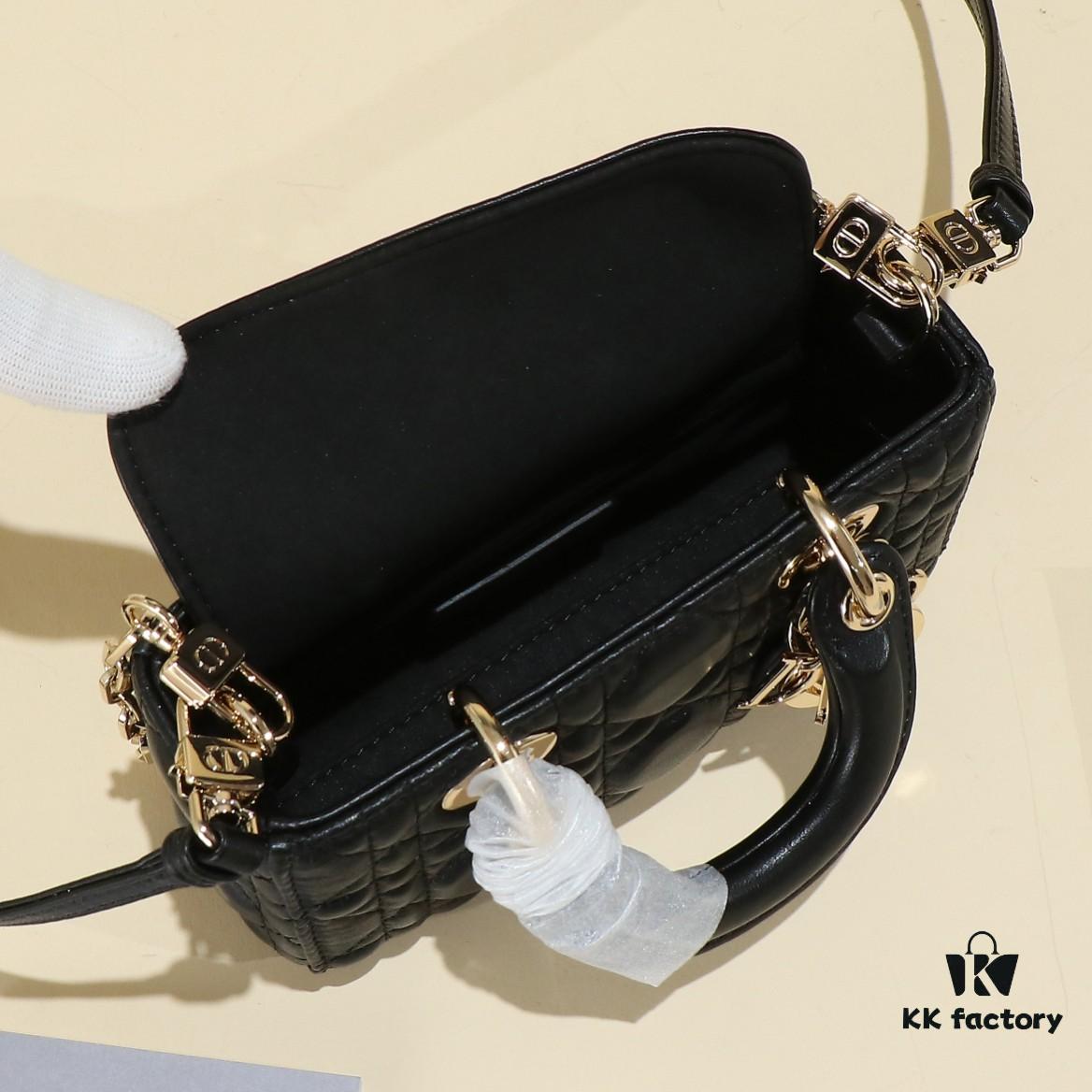 Black Lambskin Cannage Pattern