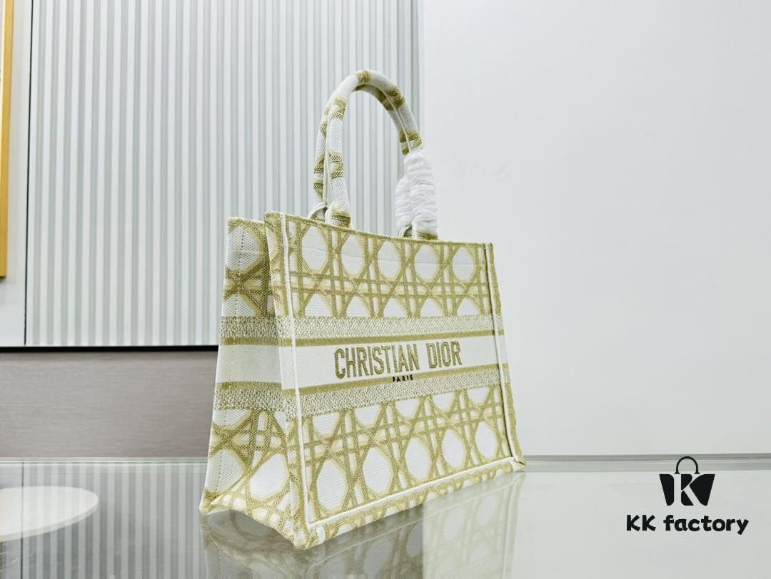 Thick Thread, Heavy Fabric Original Order Medium Di0r Book Tote