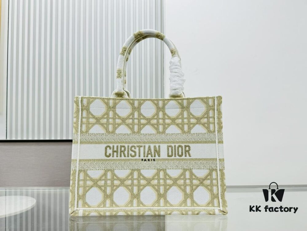 Thick Thread, Heavy Fabric Original Order Medium Di0r Book Tote