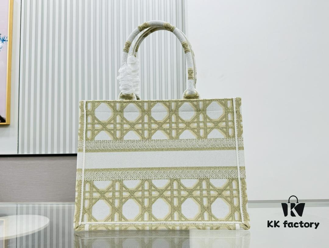 Thick Thread, Heavy Fabric Original Order Medium Di0r Book Tote