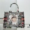 Thick Stitching, Heavy Fabric Original Order Medium [Dior Book Tote]