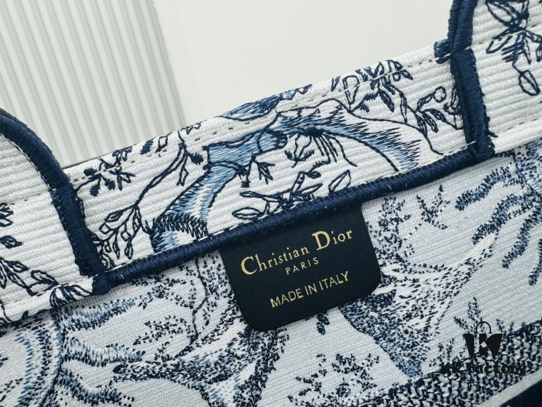 Thick Thread, Heavy Fabric Original Order Medium Di0r Book Tote