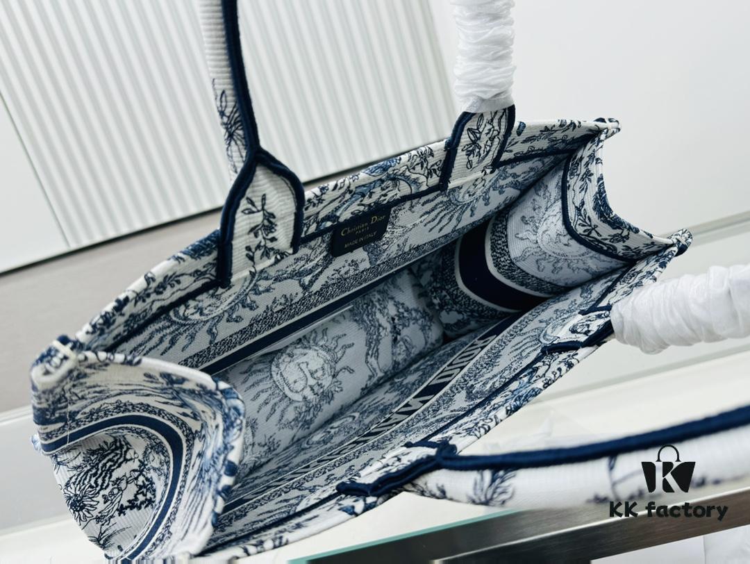 Thick Thread, Heavy Fabric Original Order Medium Di0r Book Tote