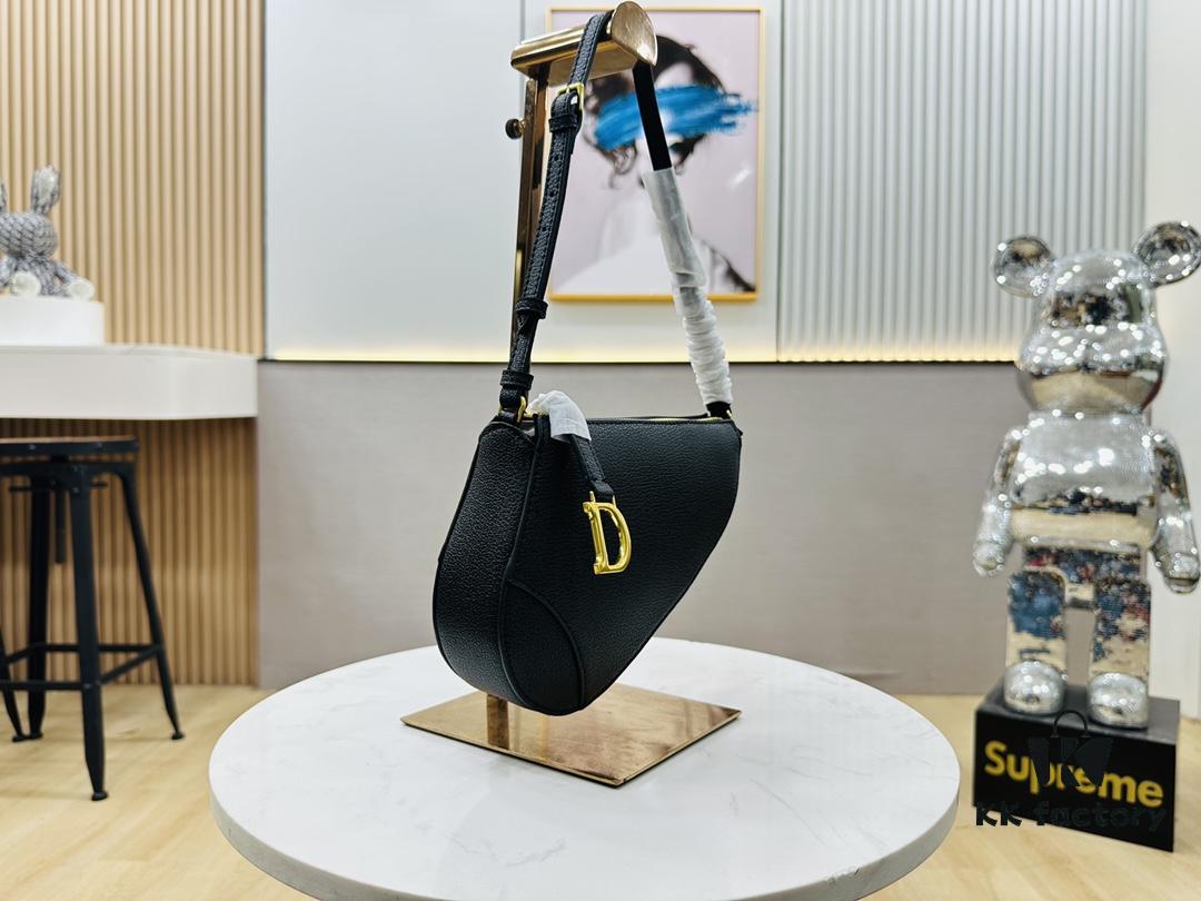 Christian Dior New Saddle Bag - Crescent Underarm Bag