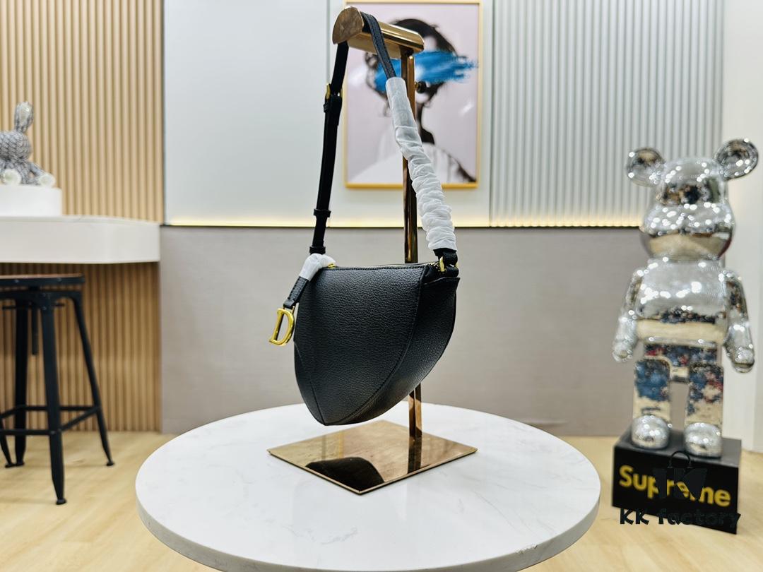 Christian Dior New Saddle Bag - Crescent Underarm Bag