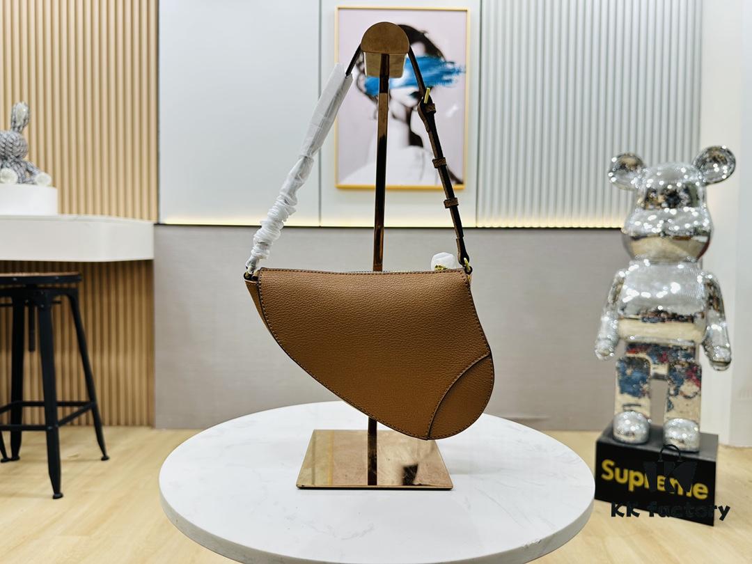 Christian Dior New Saddle Bag - Crescent Armpit Bag