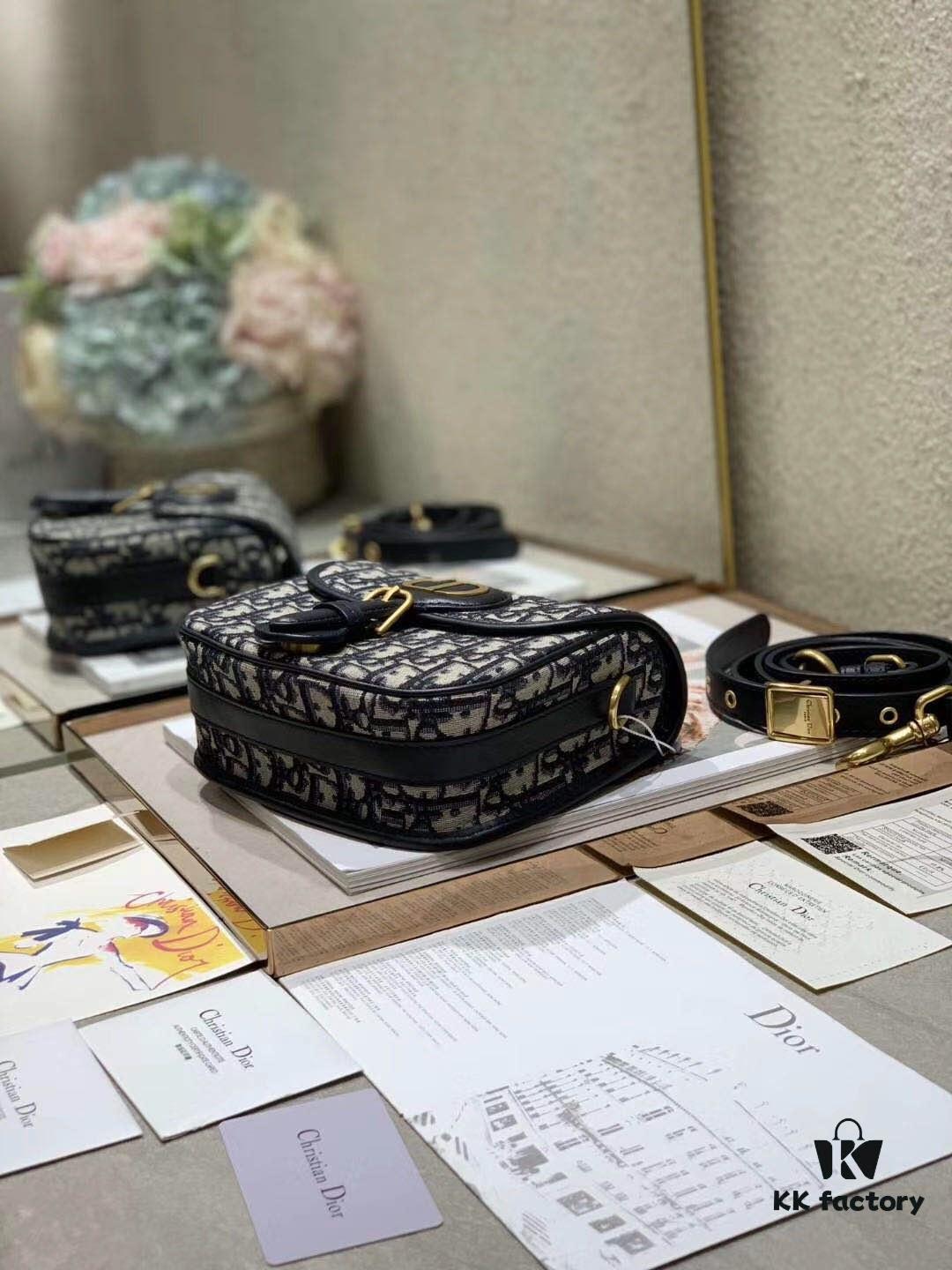 Vintage Version Dior Bobby 2022 Early Autumn New Retro Bag