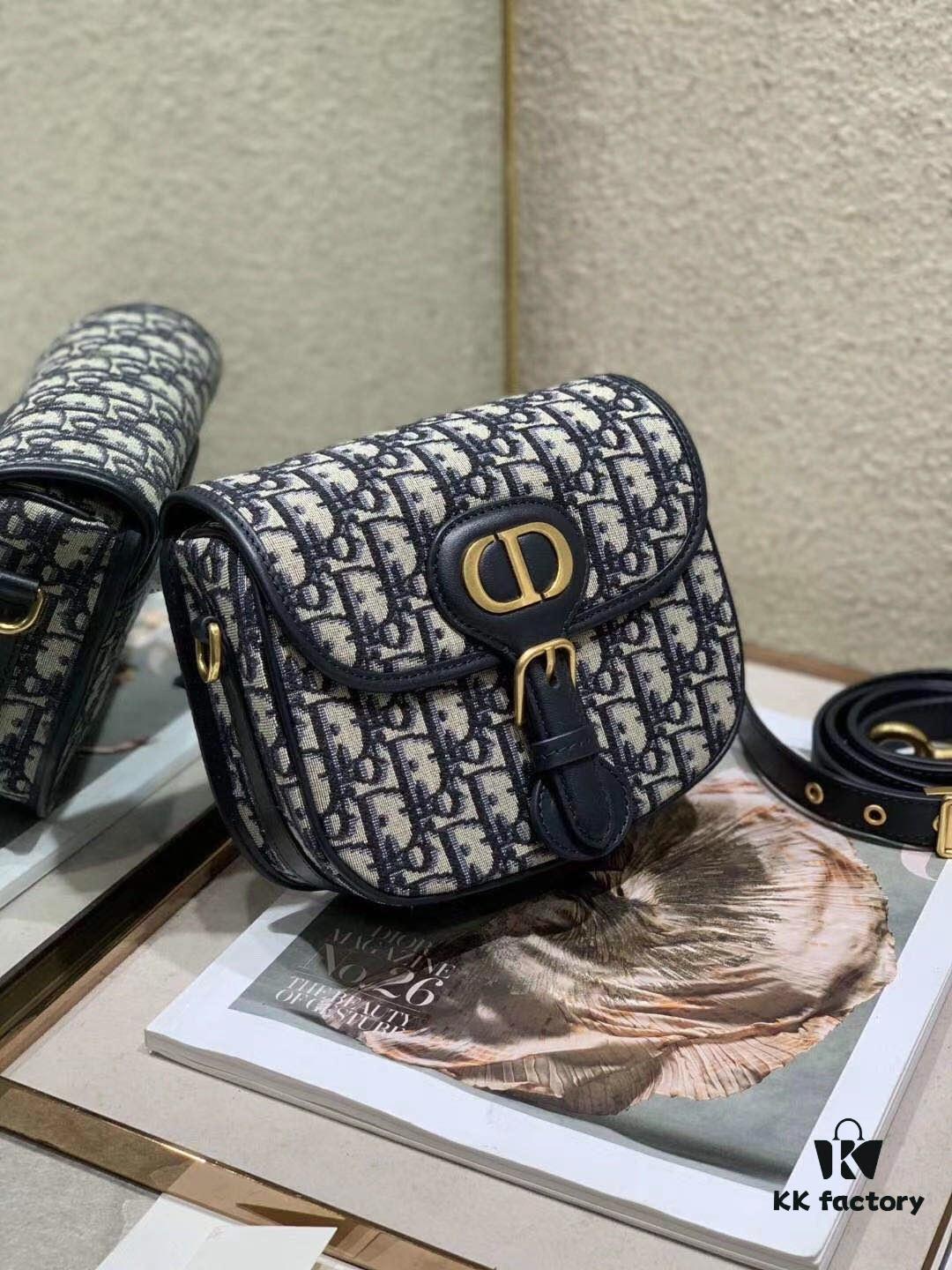 Vintage Version Dior Bobby 2022 Early Autumn New Retro Bag