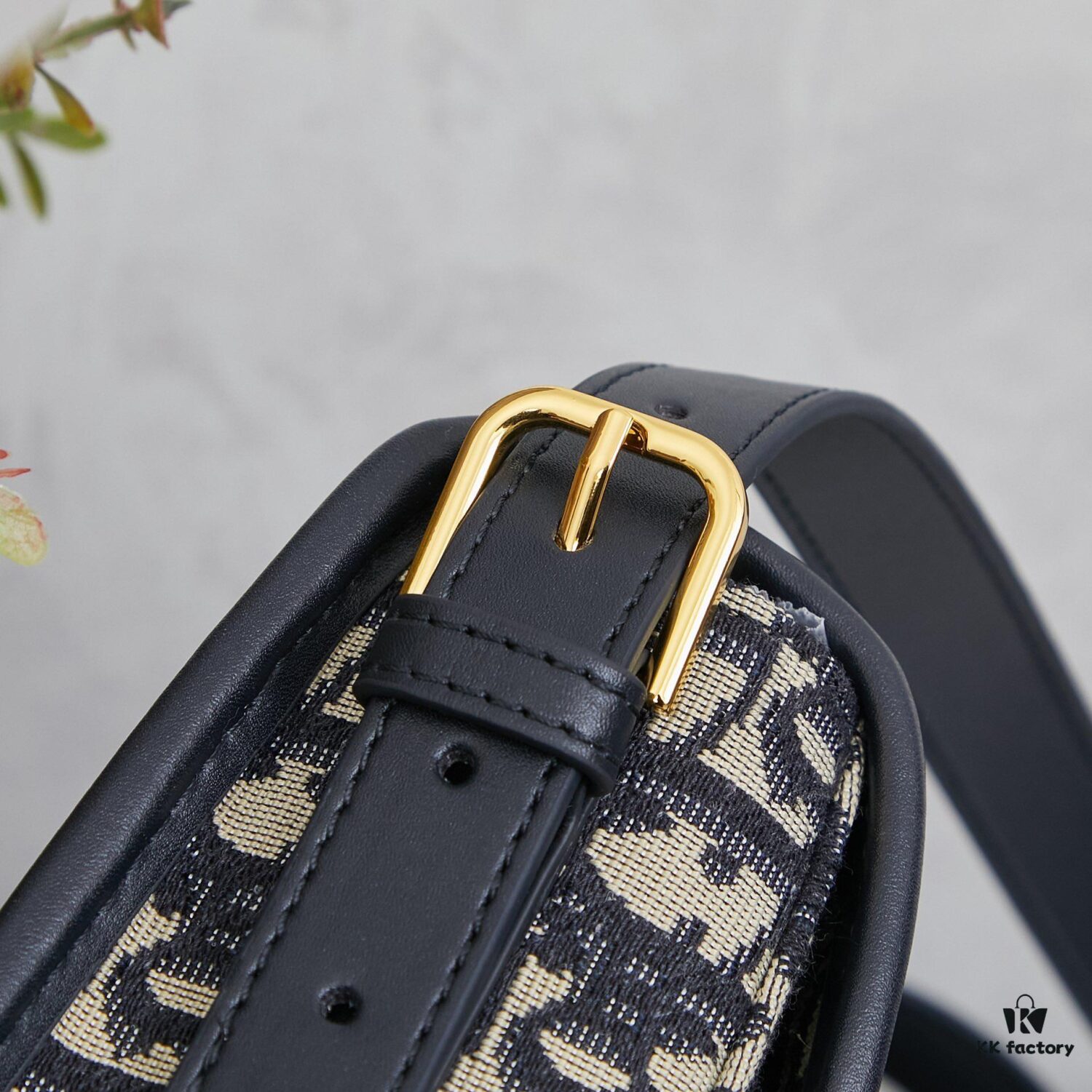 Dior Bobby Medium vs Large | Smooth Calfskin with Suede Lining from the 30 Montaigne Collection