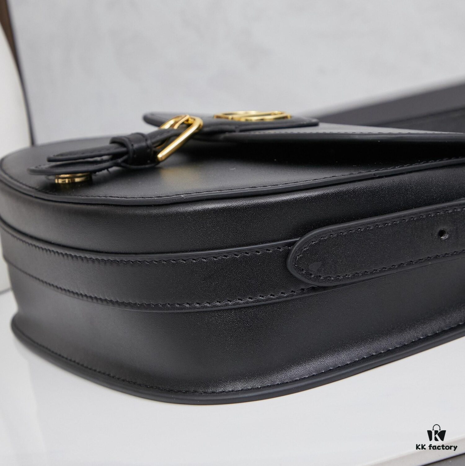 Dior Bobby Medium vs Large | Smooth Calfskin with Suede Lining from the 30 Montaigne Collection