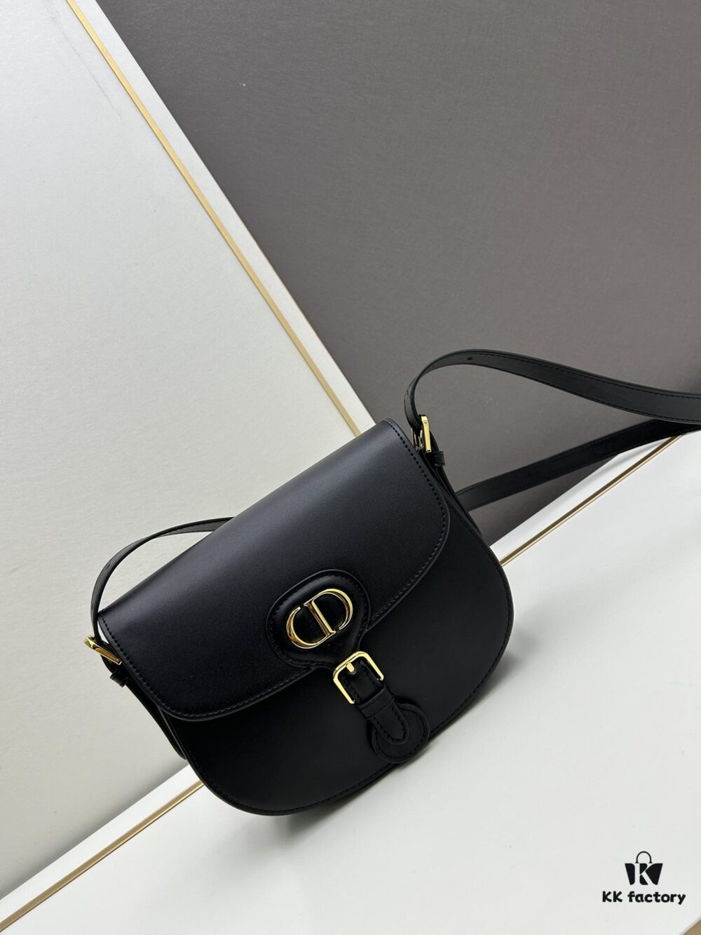 Dior Bobby Medium vs Large | Smooth Calfskin with Suede Lining from the 30 Montaigne Collection