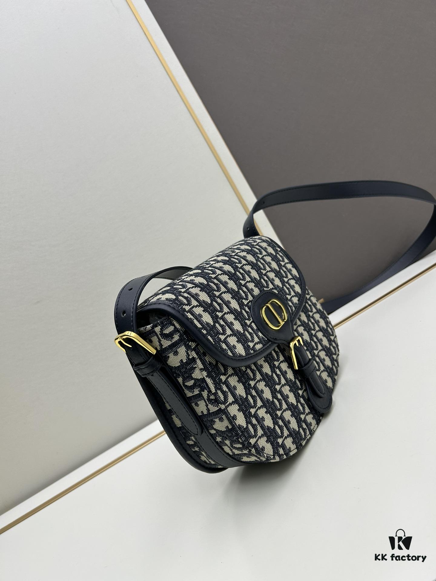 Dior Bobby Medium vs Large Size Leather Bag from 30 Montaigne Collection