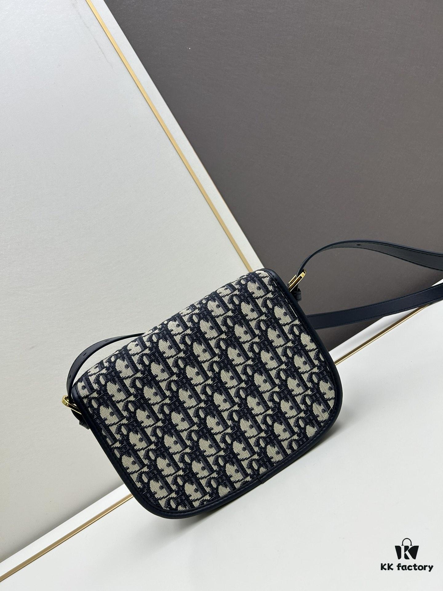 Dior Bobby Medium vs Large Size Leather Bag from 30 Montaigne Collection