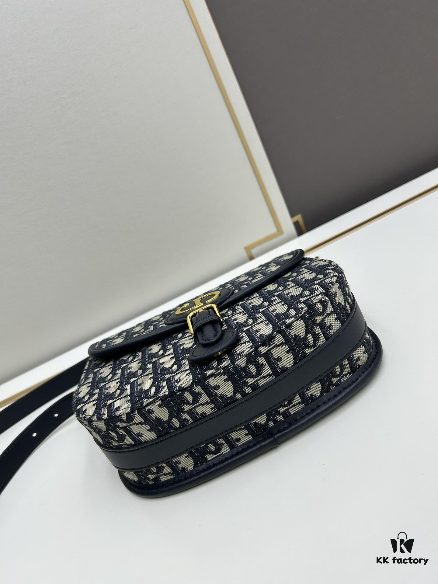 Dior Bobby Medium vs Large Size Leather Bag from 30 Montaigne Collection