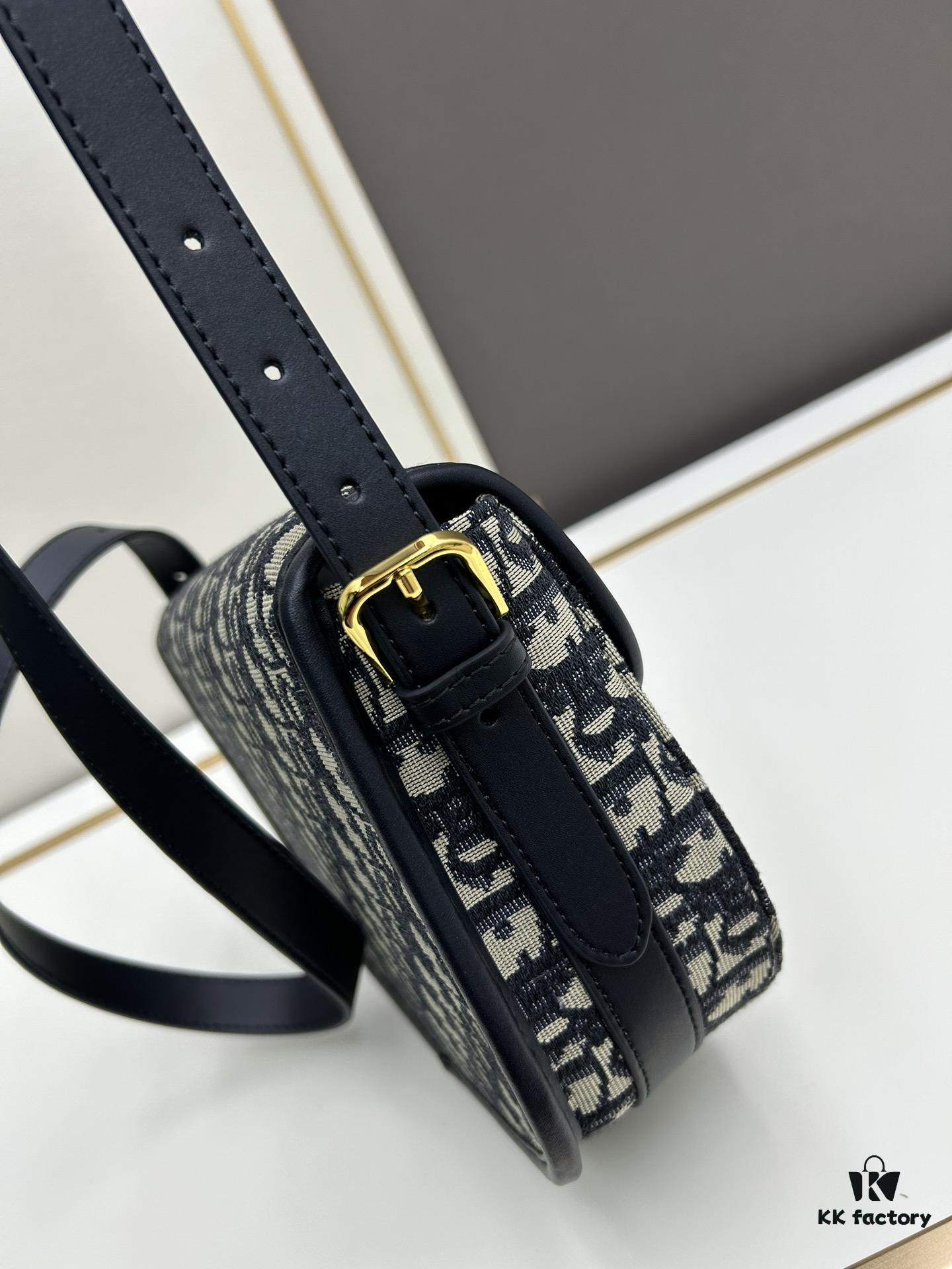 Dior Bobby Medium vs Large Size Leather Bag from 30 Montaigne Collection