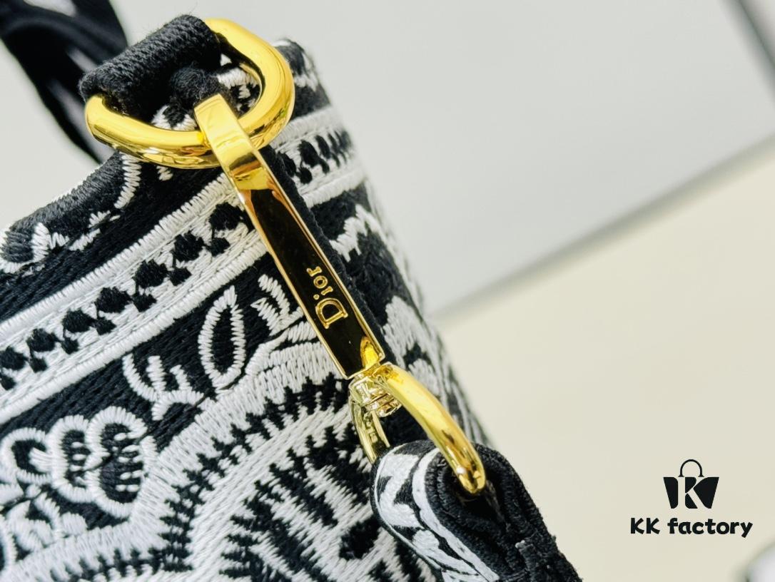 Dior Market Tote Bag with Shoulder Strap and Mini Pouch