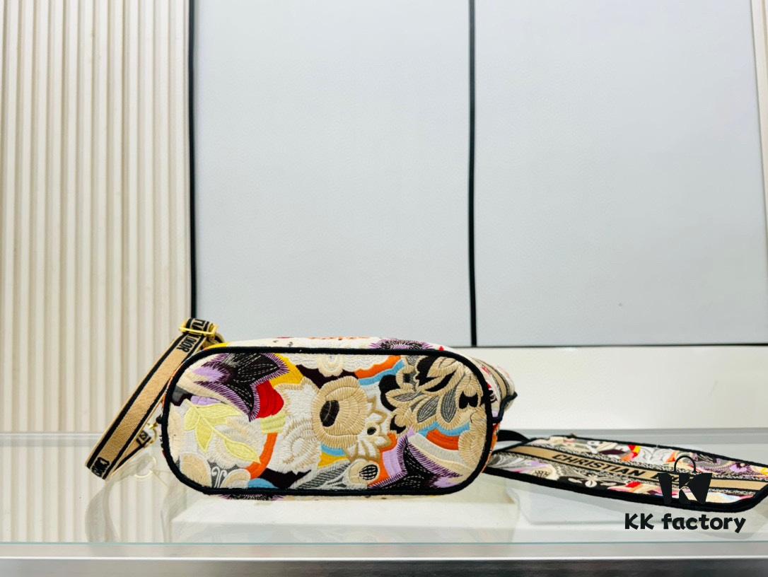 Dior Market Tote Bag with Shoulder Strap and Mini Pouch