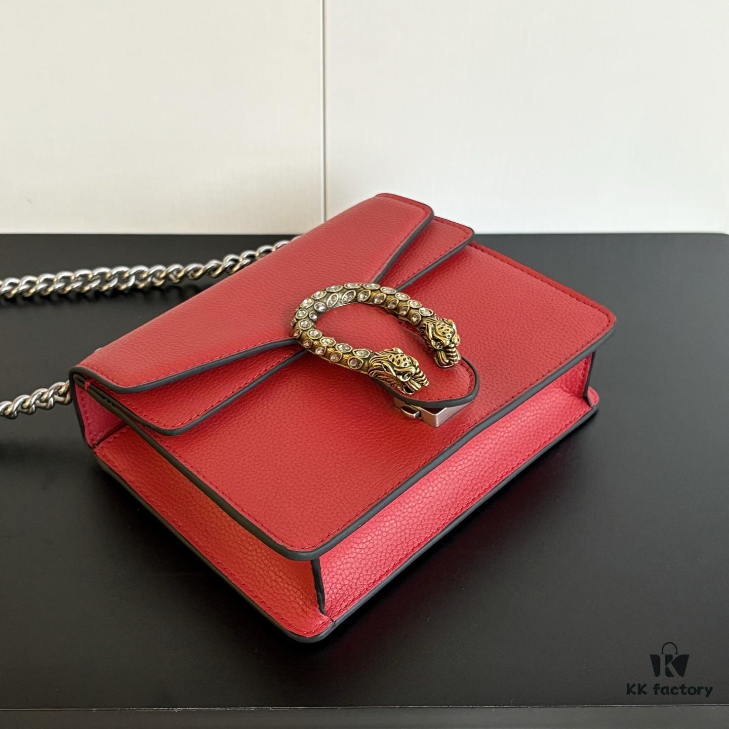 Authentic Shot # Model: 421970 Red Leather Size: 20✖️15.5✖️5cm Classic Timeless Dionysus Series Divine Design! Tiger Head Hardware and Chain with Excellent Texture! PVC with Leather Trim Single Compartment Plenty of Space for Powder Case, Phone, Lipstick – Effortlessly Stylish When Carried Outdoors ✅