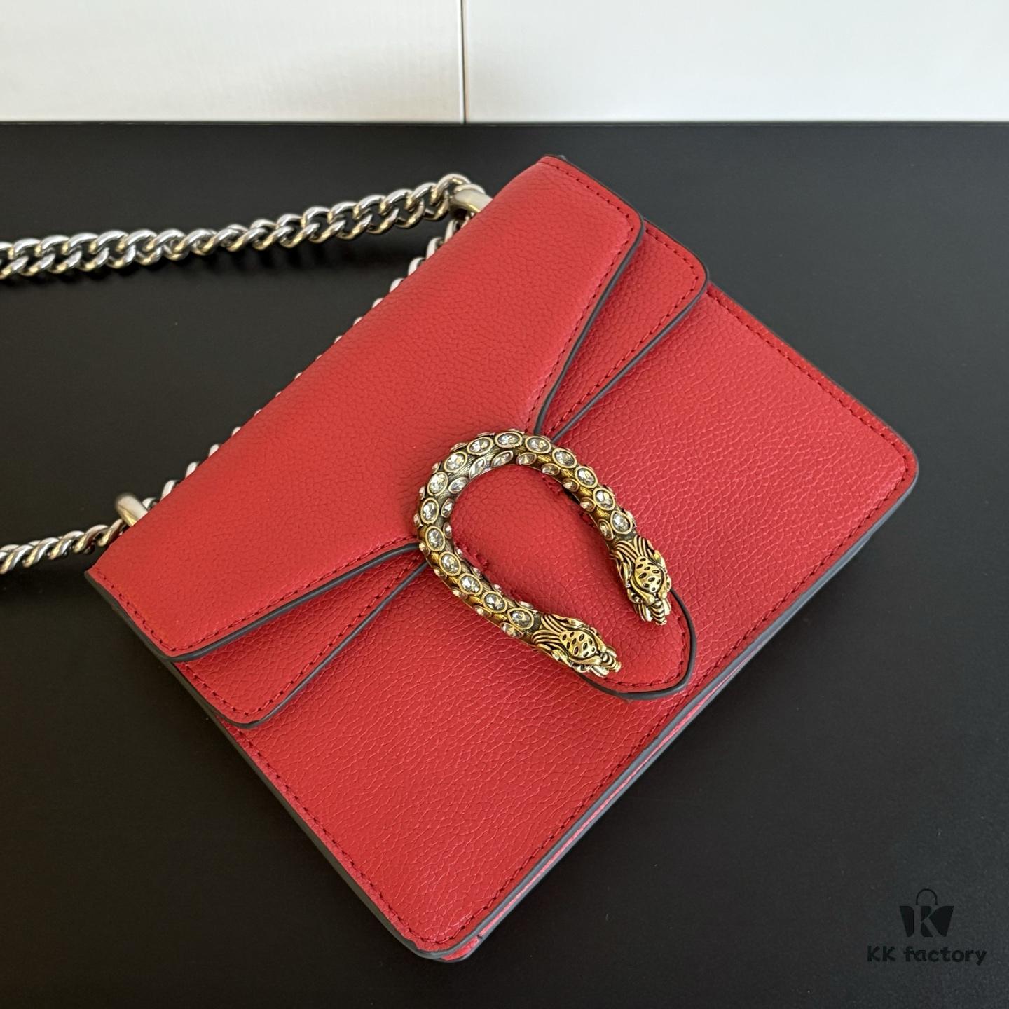 Authentic Shot # Model: 421970 Red Leather Size: 20✖️15.5✖️5cm Classic Timeless Dionysus Series Divine Design! Tiger Head Hardware and Chain with Excellent Texture! PVC with Leather Trim Single Compartment Plenty of Space for Powder Case, Phone, Lipstick – Effortlessly Stylish When Carried Outdoors ✅