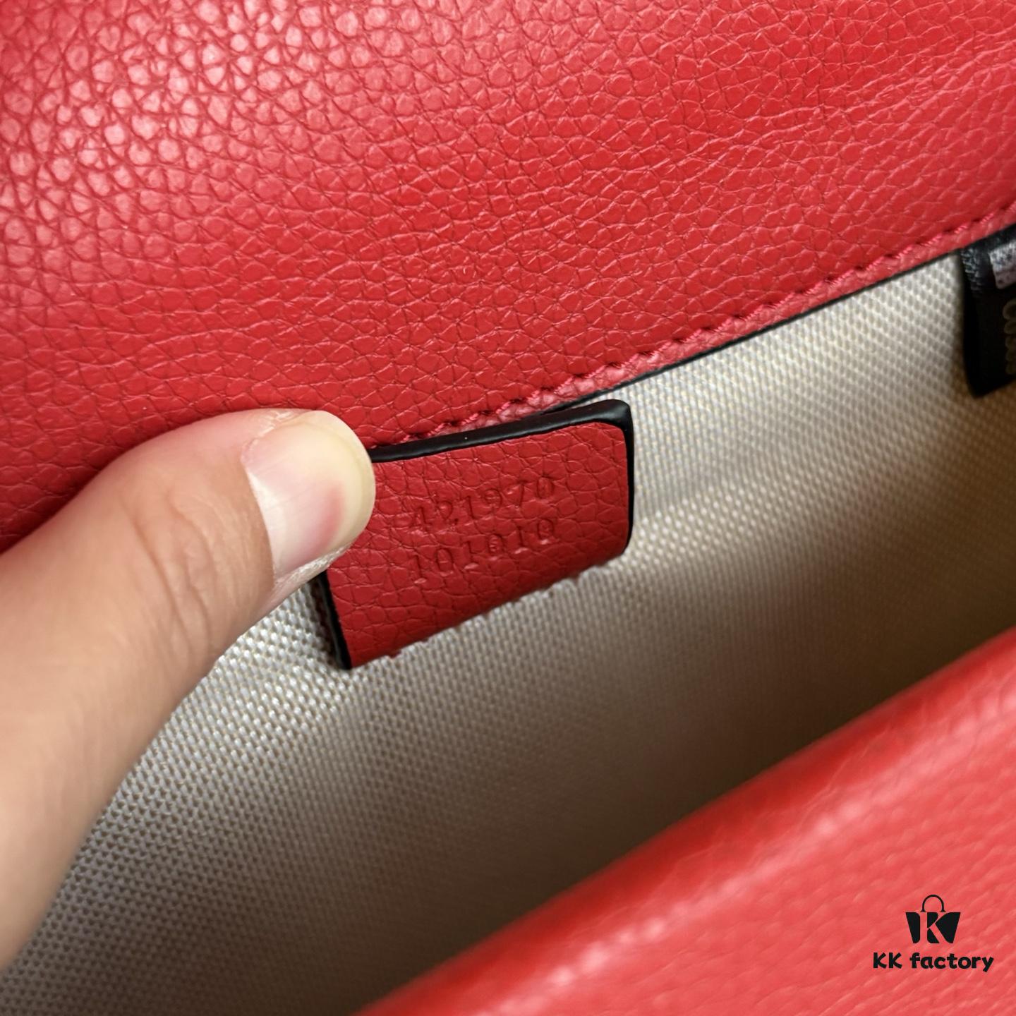 Authentic Shot # Model: 421970 Red Leather Size: 20✖️15.5✖️5cm Classic Timeless Dionysus Series Divine Design! Tiger Head Hardware and Chain with Excellent Texture! PVC with Leather Trim Single Compartment Plenty of Space for Powder Case, Phone, Lipstick – Effortlessly Stylish When Carried Outdoors ✅