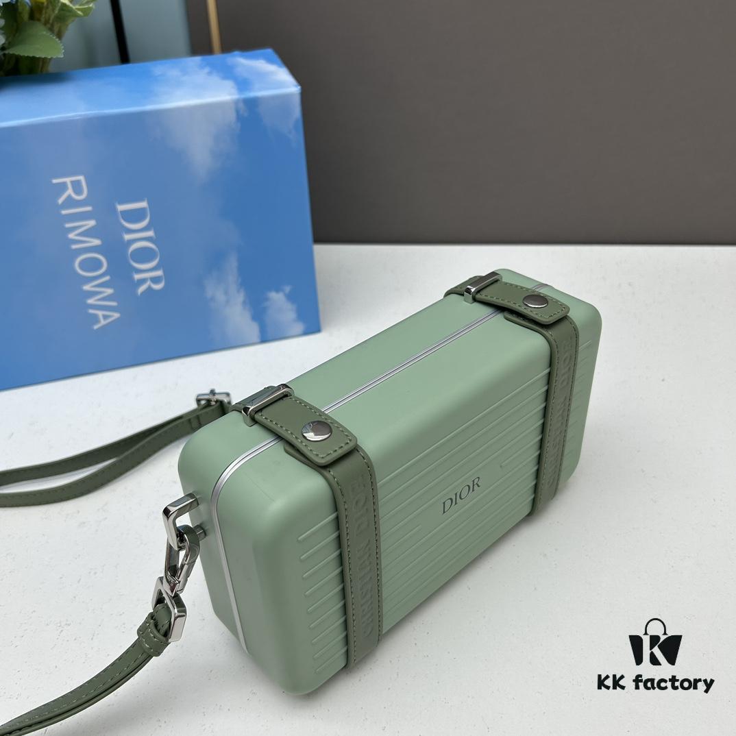 DIOᖇ 🎉🎉 & RIMOWA Collaborative Limited Edition Mini Luggage Bag