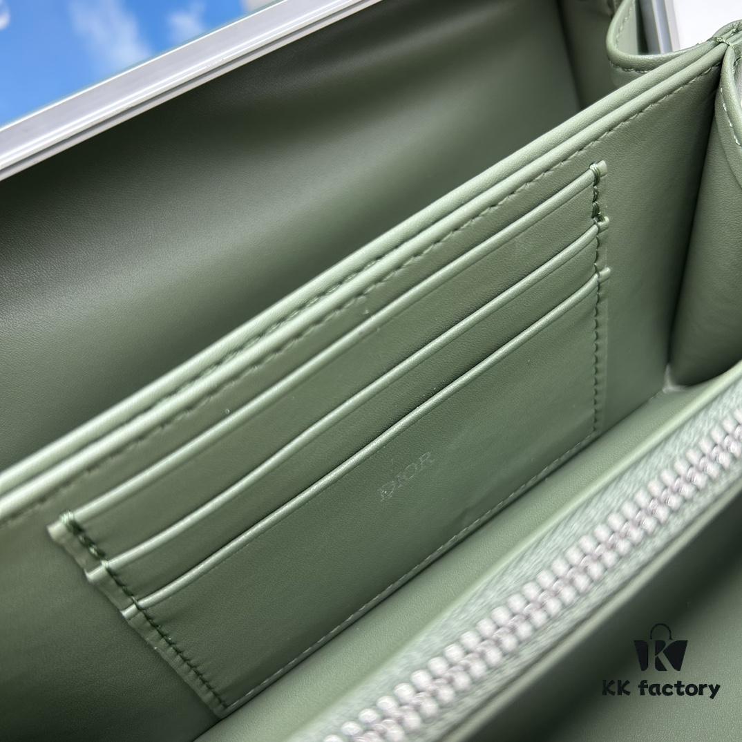 DIOᖇ 🎉🎉 & RIMOWA Collaborative Limited Edition Mini Luggage Bag