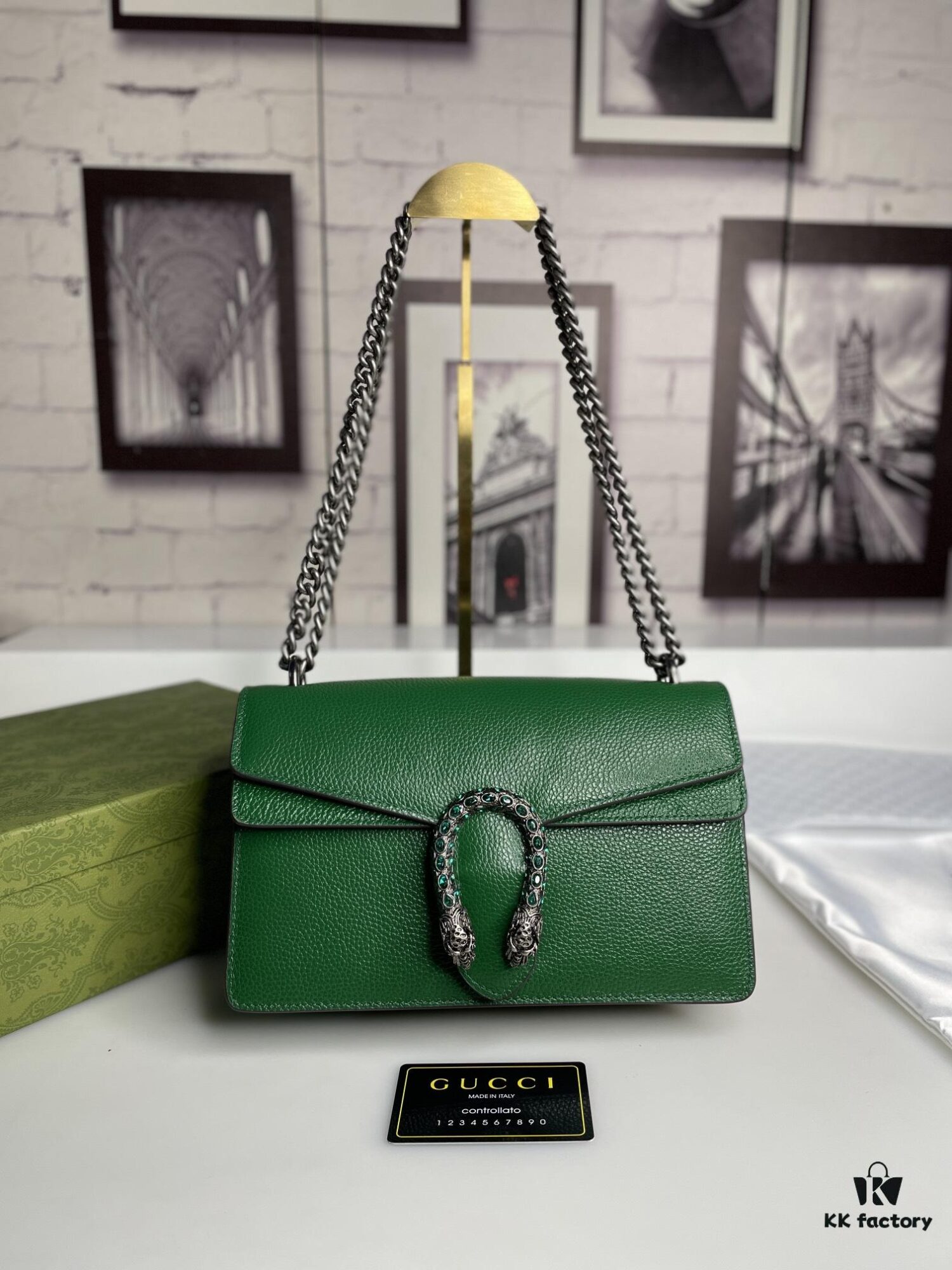 Crinkled Leather with Double Tiger Head Clasp Inspired by the Greek Myth of Dionysus, Dual Flap Pockets, Handheld or Crossbody Bag, Model: 400249, Size: 28x15x7