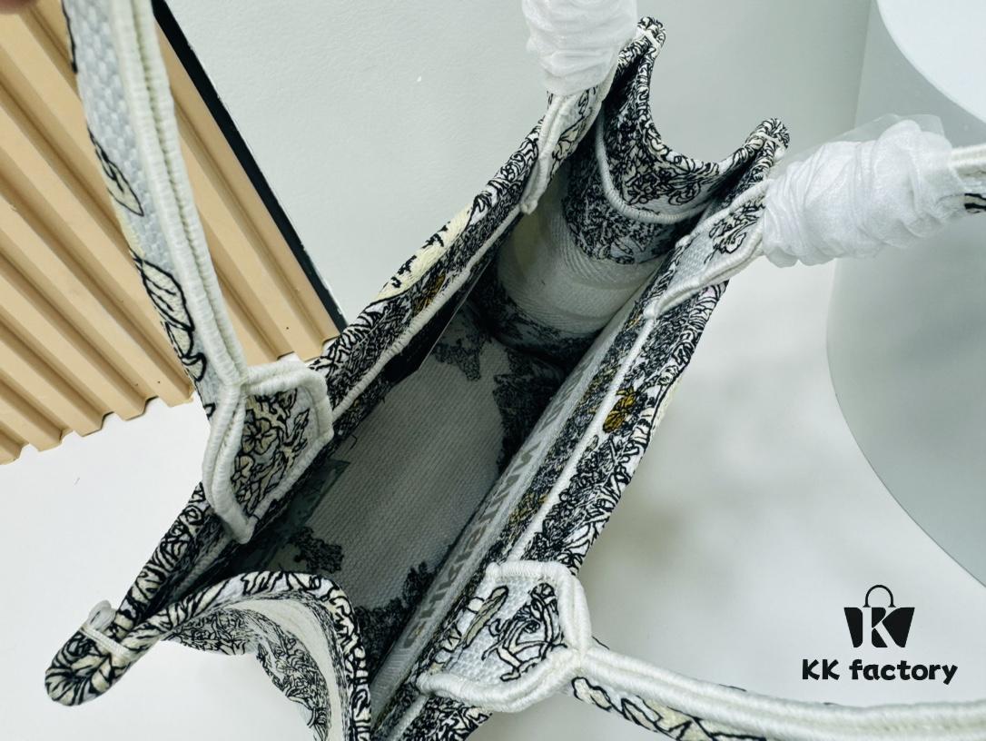 Authentic Thick Fabric Warning  ️ Small Size [Book Tote]