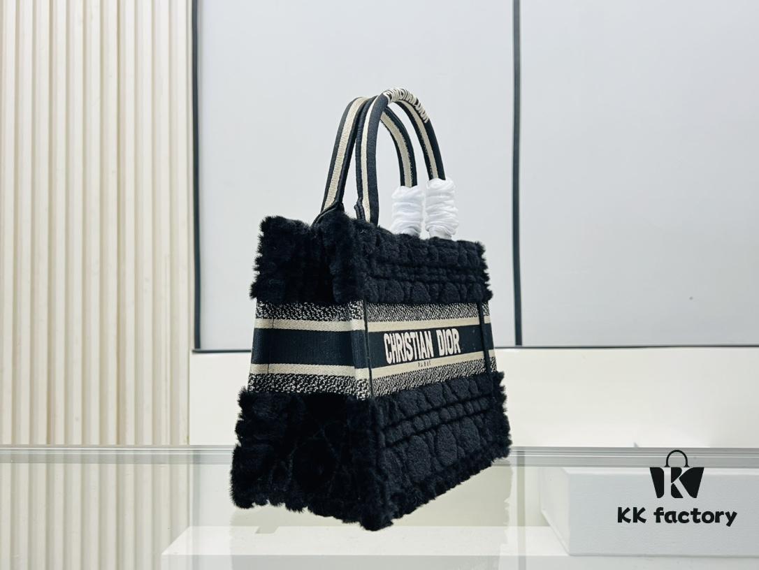 Authentic Thick Fabric Warning  ️ Small Size Wool Plaid Black 【Book Tote】