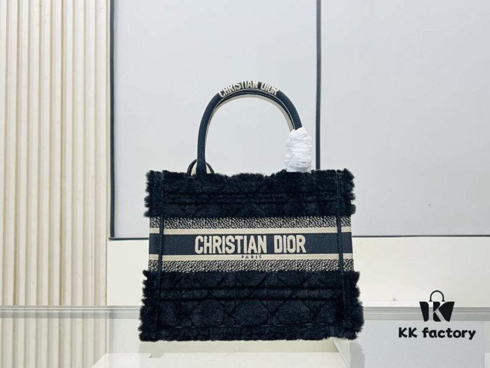 Authentic Thick Fabric Warning  ️ Small Size Wool Plaid Black 【Book Tote】